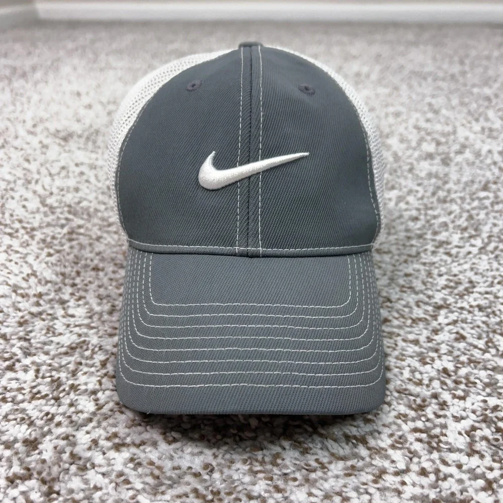 Nike Golf Hat Cap Flex Mens Medium Gray White Mesh Trucker Flexfit 20XI VR Sport